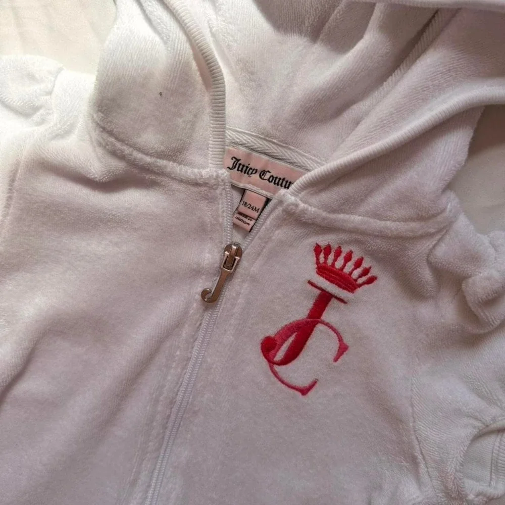 Y2K‎ 2000s vintage Juicy Couture pink and white zip up hoodie with skirt